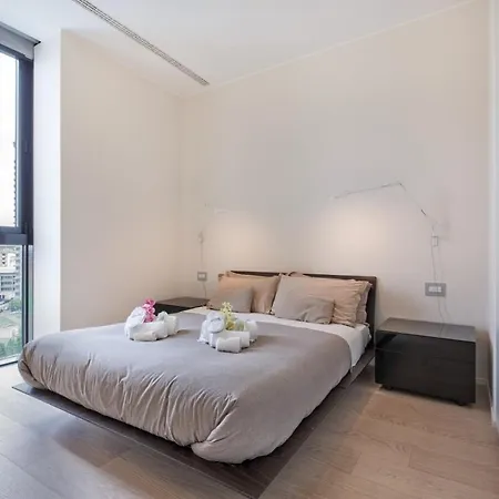 Stylish Elegant In Torre Solaria With Exclusive Milan's View * ミラノ